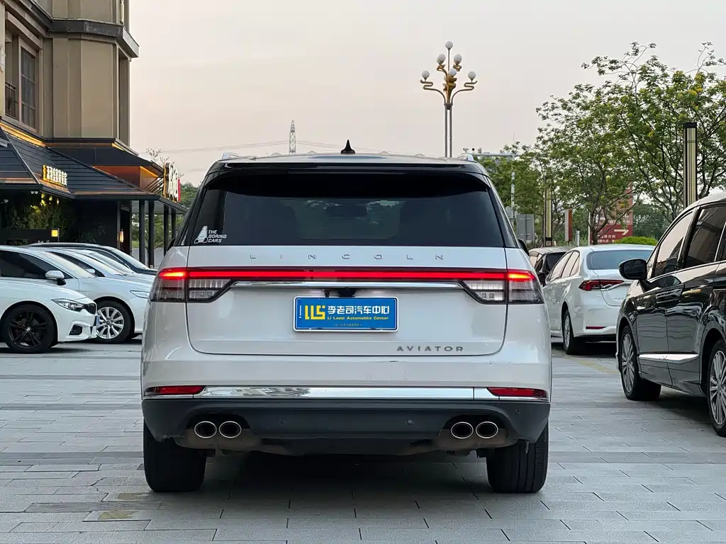 Lincoln Aviator — миниатюра 5