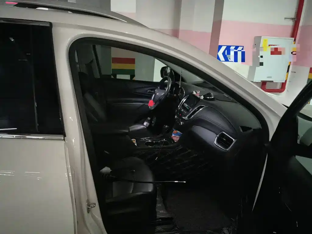 Chevrolet Equinox — миниатюра 19