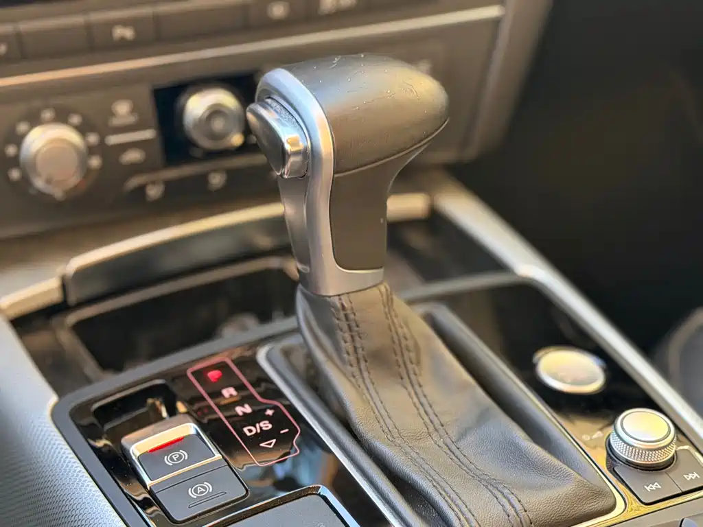 Audi A6L — миниатюра 12