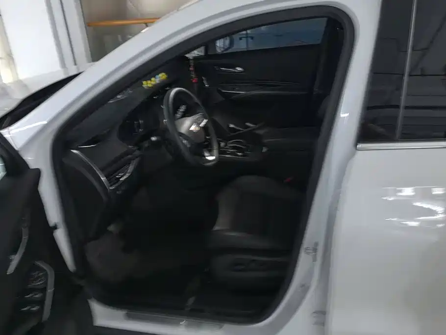 Cadillac XT4 — миниатюра 9