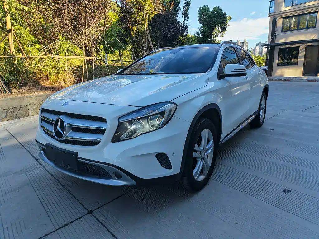 Mercedes-Benz GLA 2015