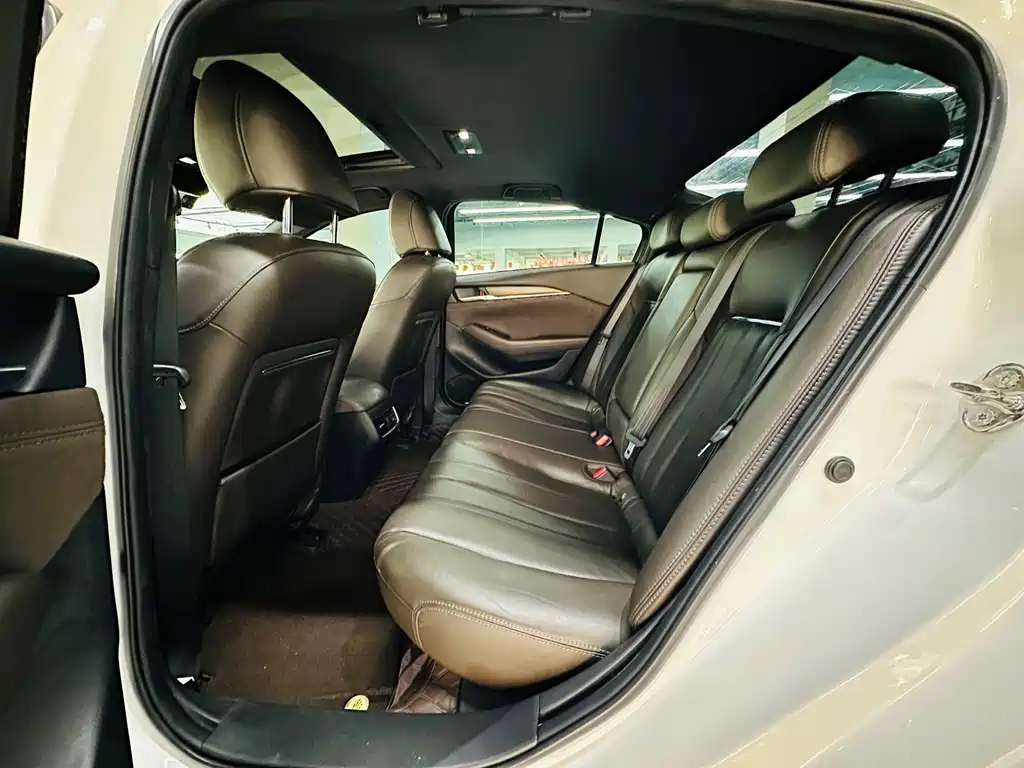 Mazda Atenza — миниатюра 8