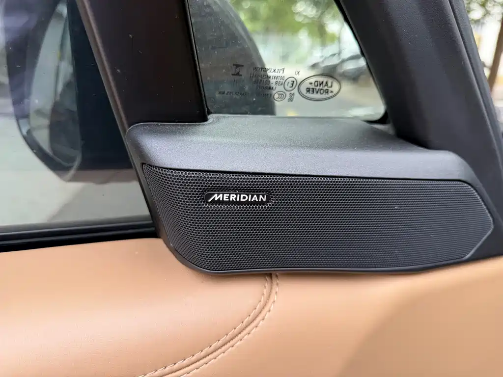 Land Rover Range Rover — миниатюра 5