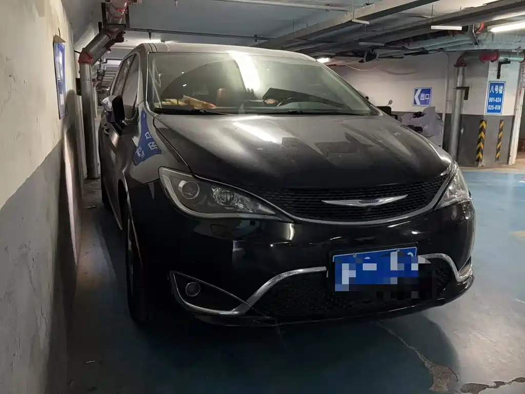 Chrysler Grand Voyager (Import) — миниатюра 3