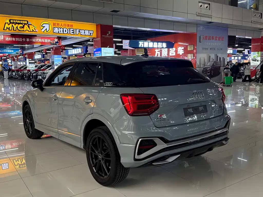 AUDI Q2L