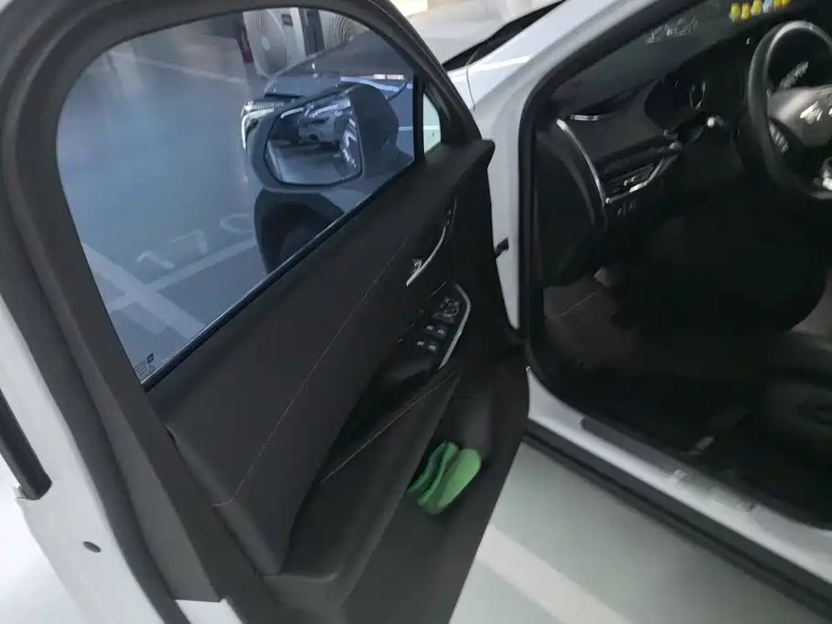 Cadillac XT4 — миниатюра 7