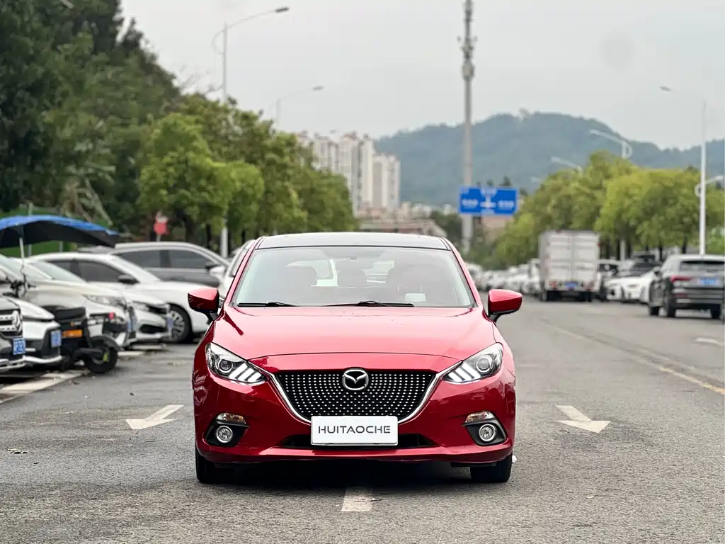 Mazda Mazda3 3 2016 2.0L AT Flagship