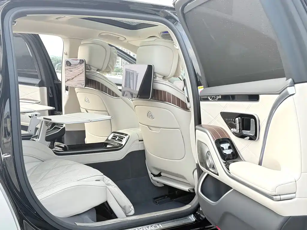 Mercedes-Benz S-Class — миниатюра 7
