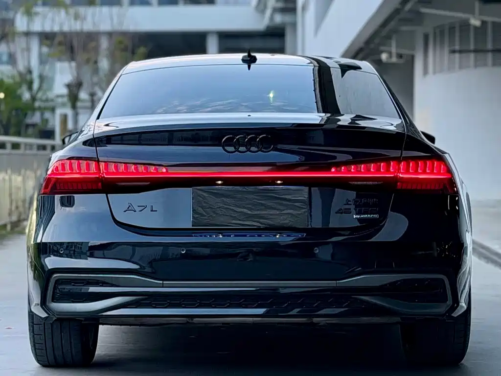Audi A7L — миниатюра 5