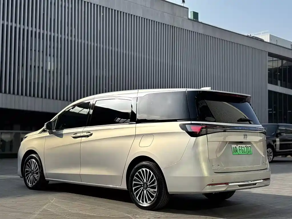 BUICK GL8 NEW ENERGY