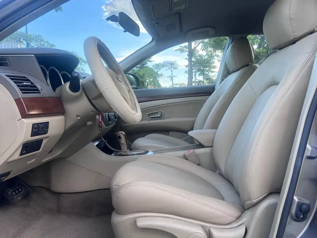 Nissan Sylphy 2012 1.6XE AT Comfort