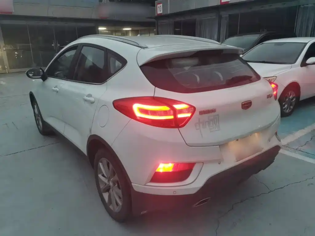 Geely Emgrand GS — миниатюра 5