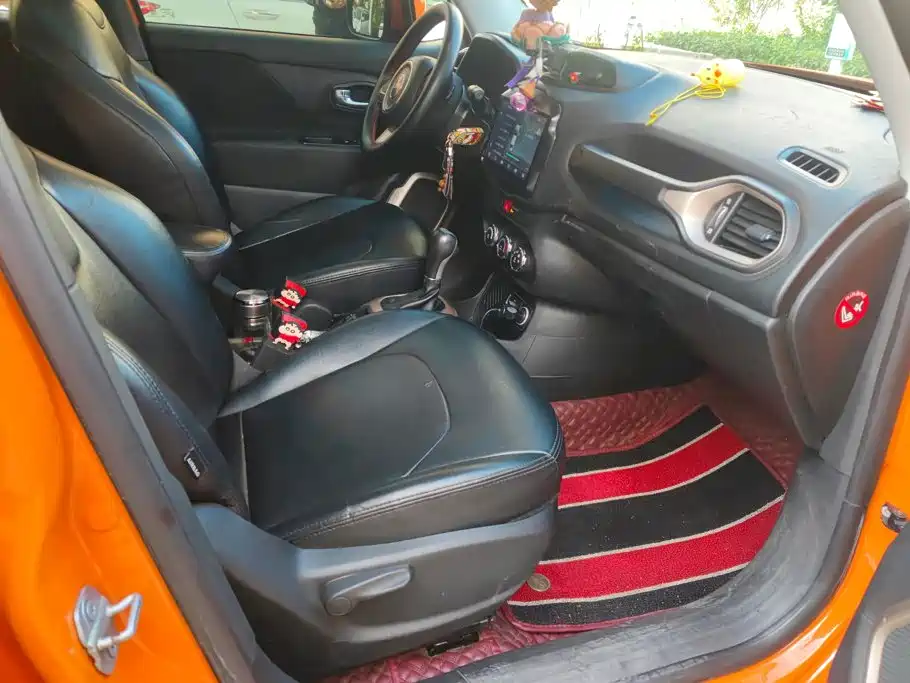Jeep Renegade — миниатюра 8