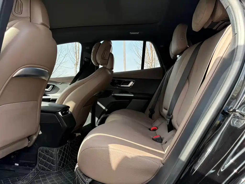 MERCEDES-BENZ EQE SUV