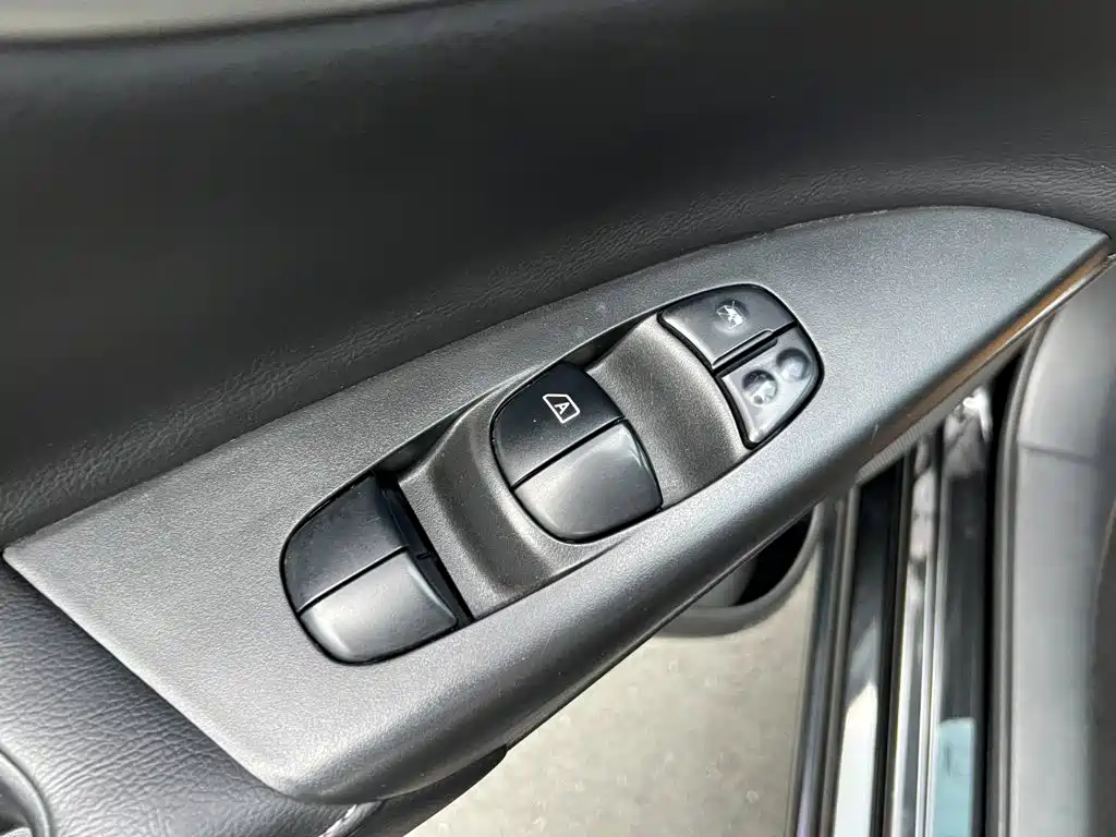 Nissan Sylphy — миниатюра 7