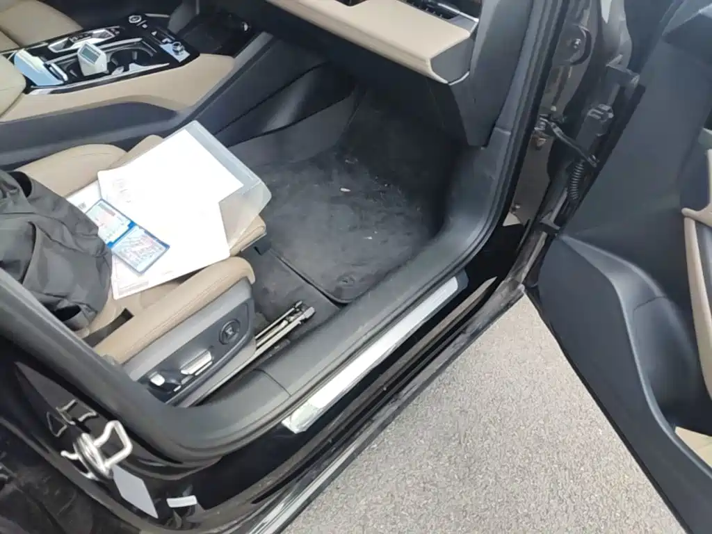 Audi Q6L e-tron — миниатюра 9
