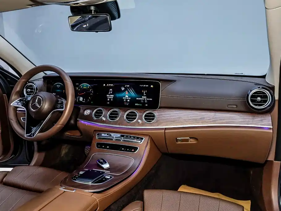 Mercedes-Benz E-Class — миниатюра 24