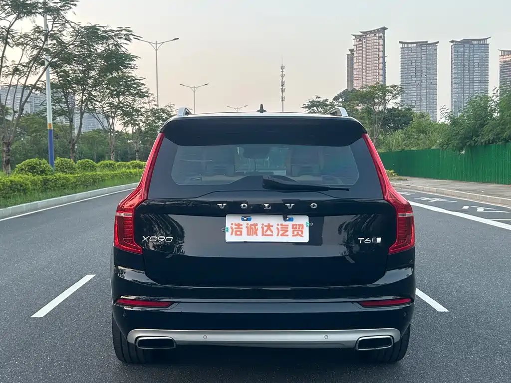 Volvo XC90 — миниатюра 17