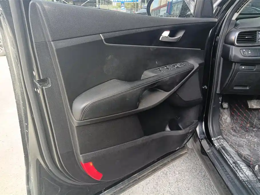 Kia Sorento 2016 L 2.4L 4WD 5 мест IV