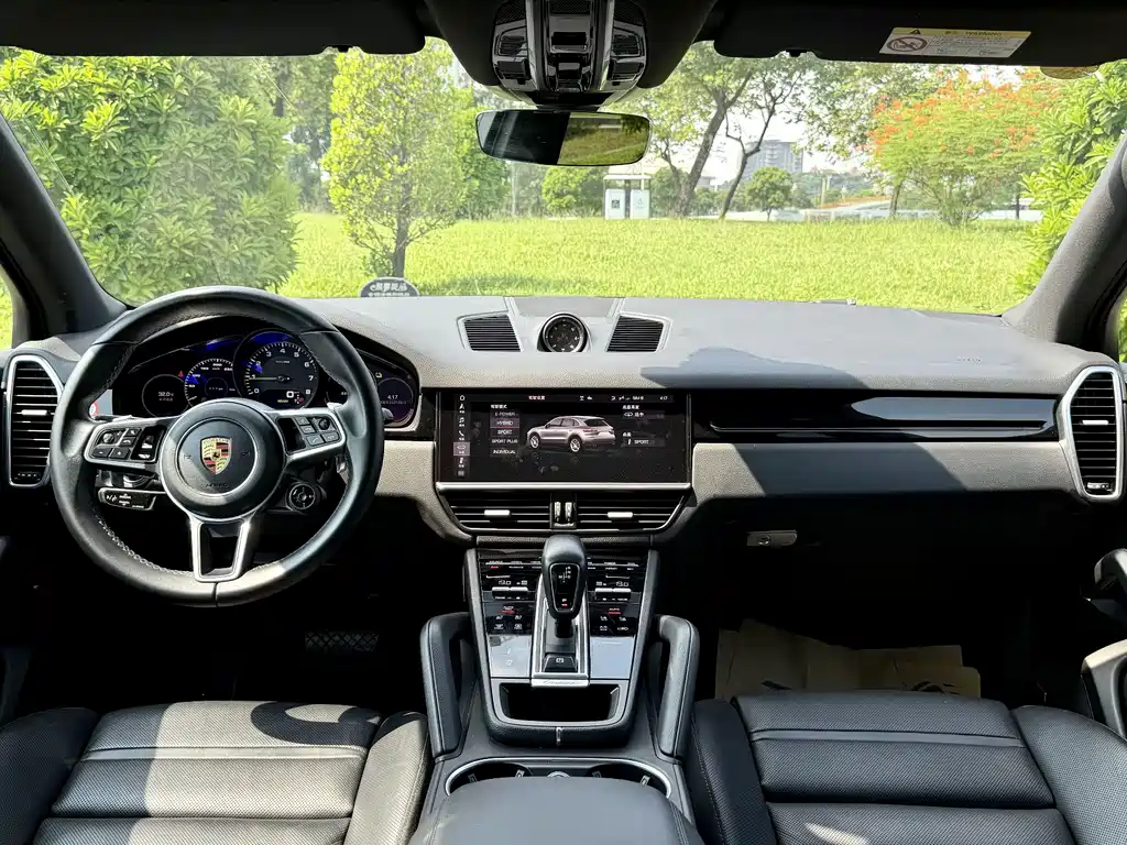 Porsche Cayenne Hybrid — миниатюра 13