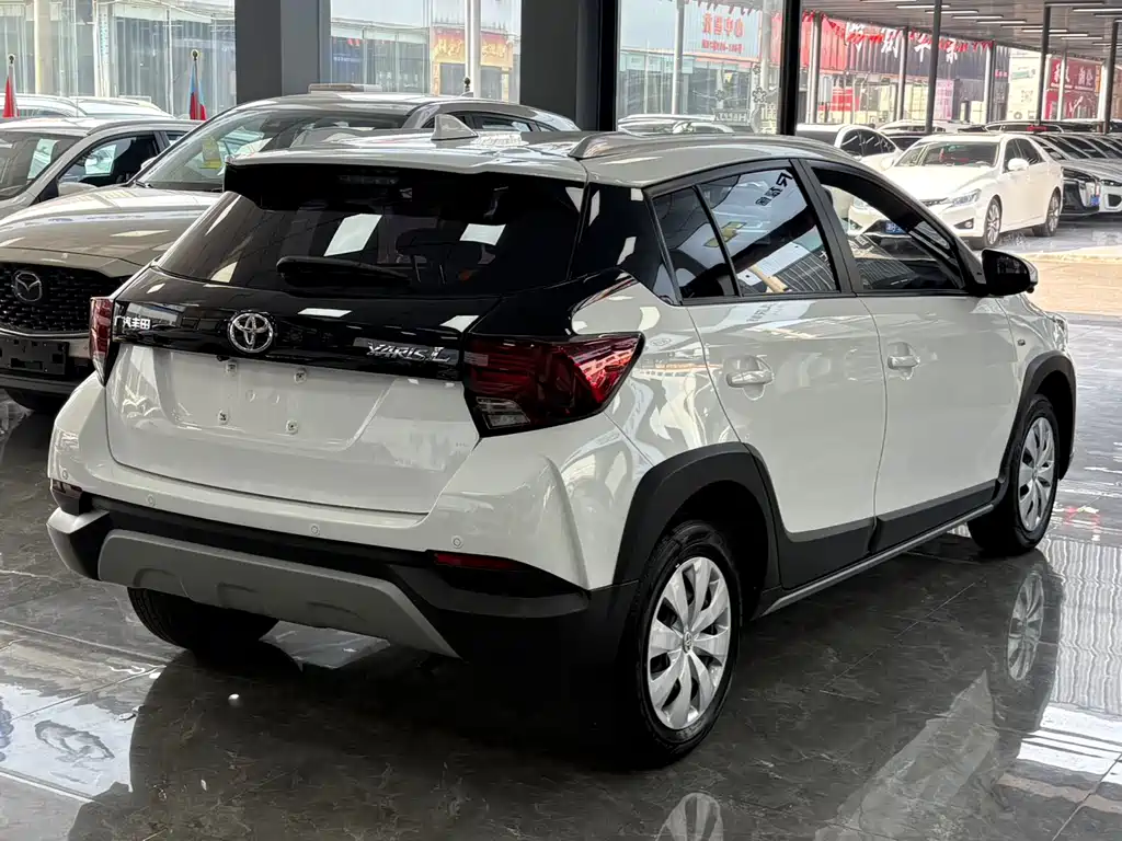 TOYOTA YARIS L ZHIXUAN