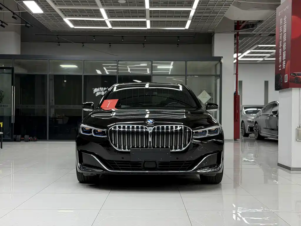BMW 7 Series — миниатюра 2