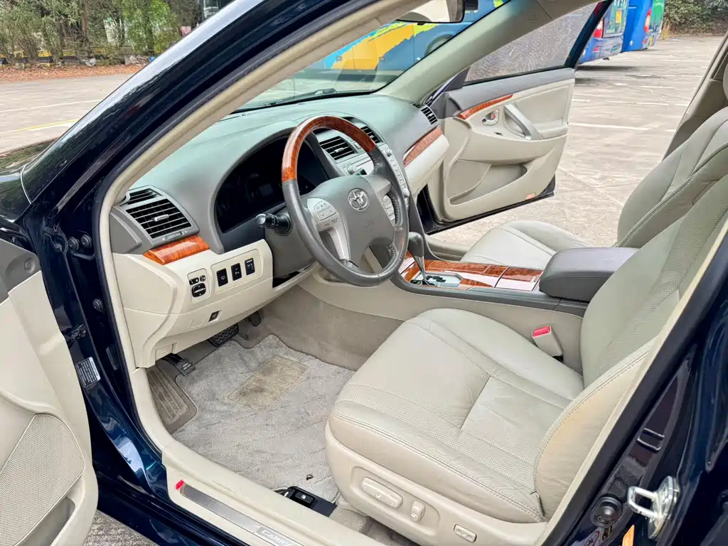 Toyota Camry 2007 240V NAVI