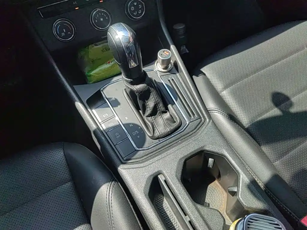 Volkswagen Lavida — миниатюра 14
