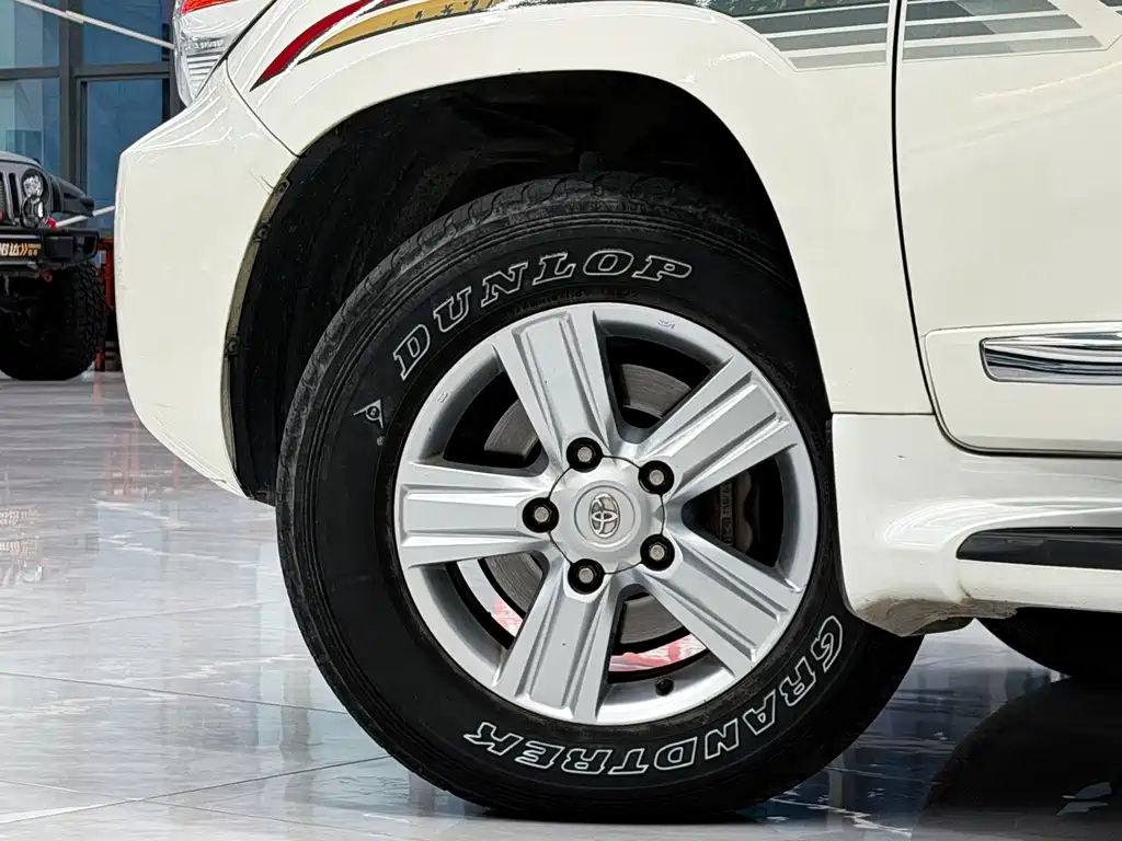 Toyota Land Cruiser — миниатюра 7