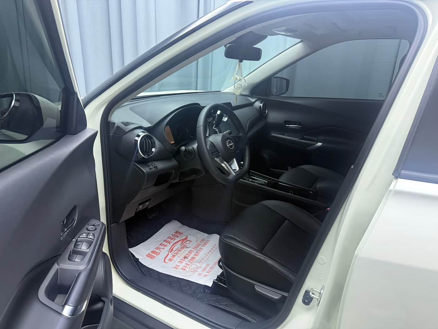 Nissan Kicks 1.5 л 2023 г. Белый, пробег 6800 км
