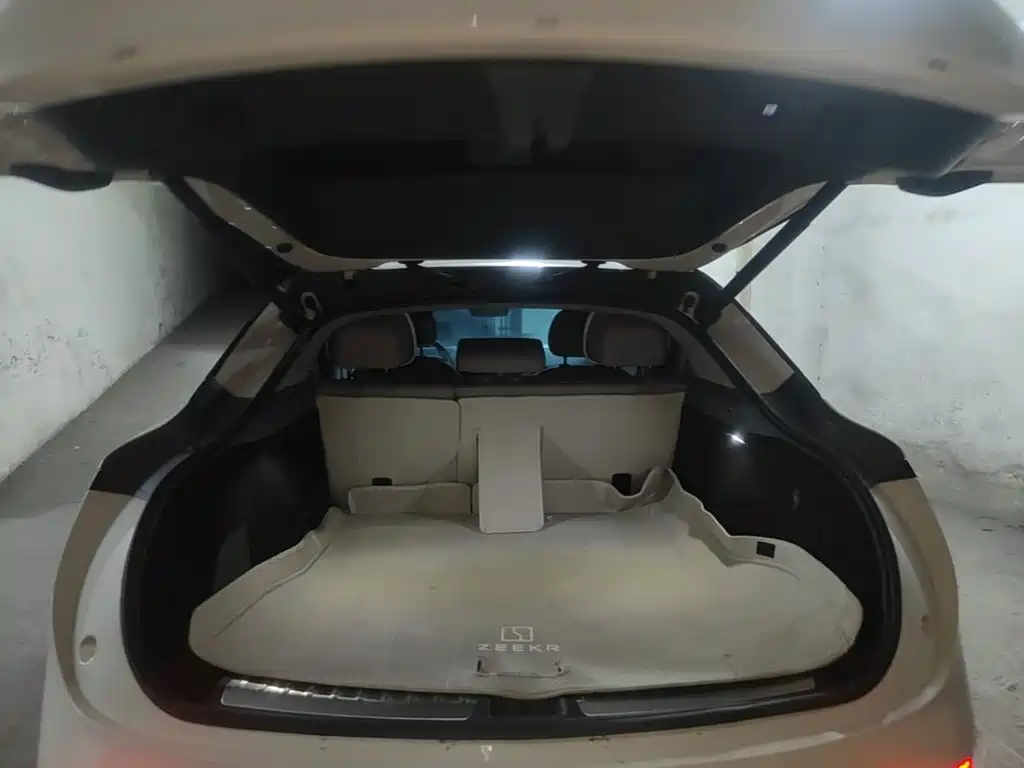 Zeekr 007GT — миниатюра 19