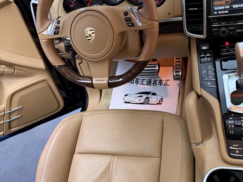 Porsche Cayenne — миниатюра 13