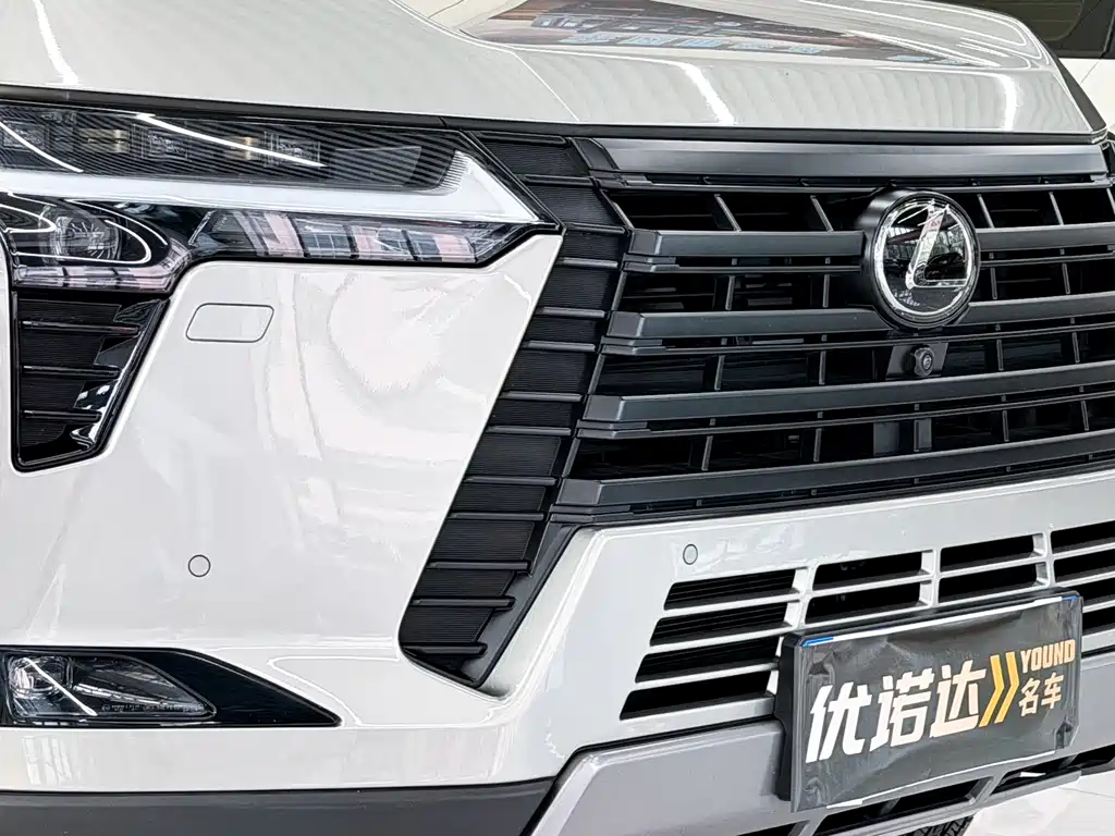 Lexus GX — миниатюра 6