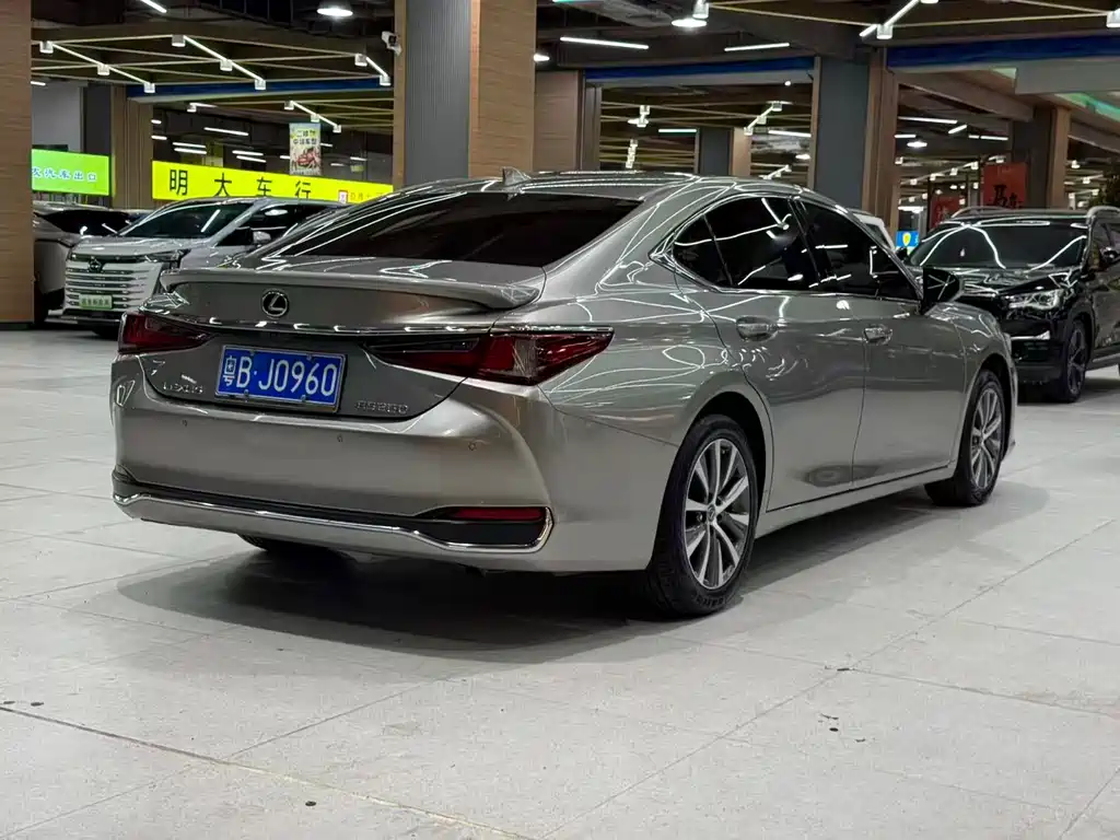 Lexus ES — фотографии объявления, Фото 10