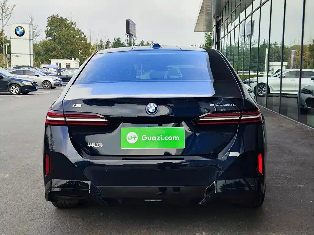 BMW i5 — миниатюра 6