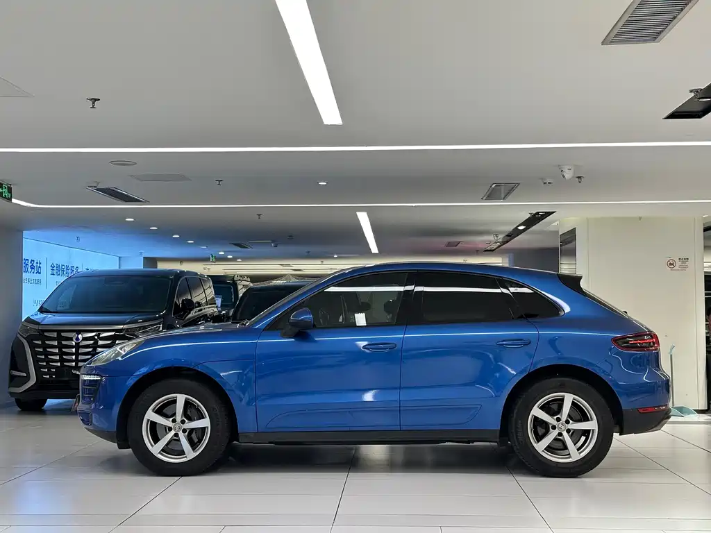 Porsche Macan — миниатюра 4
