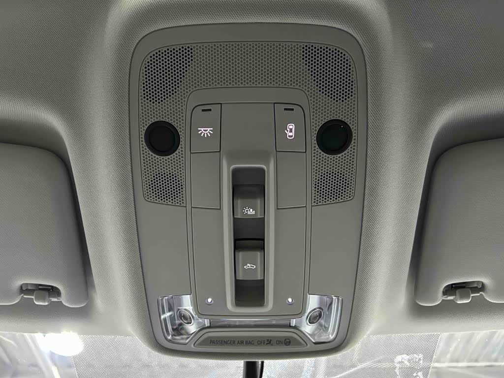 Audi Q3 1.4 л 2022 г. Белый, пробег 44000 км