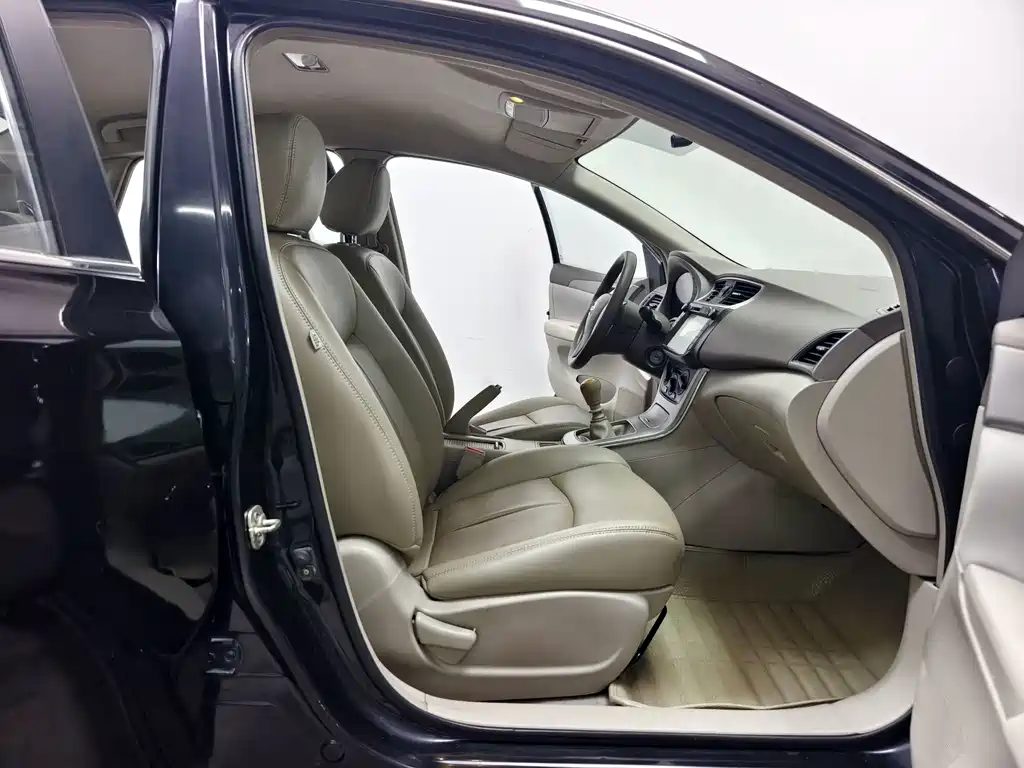 Nissan Sylphy — миниатюра 13