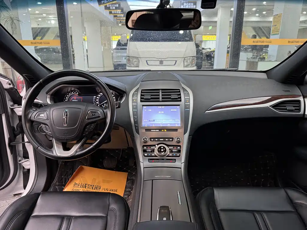 Lincoln MKZ — миниатюра 10