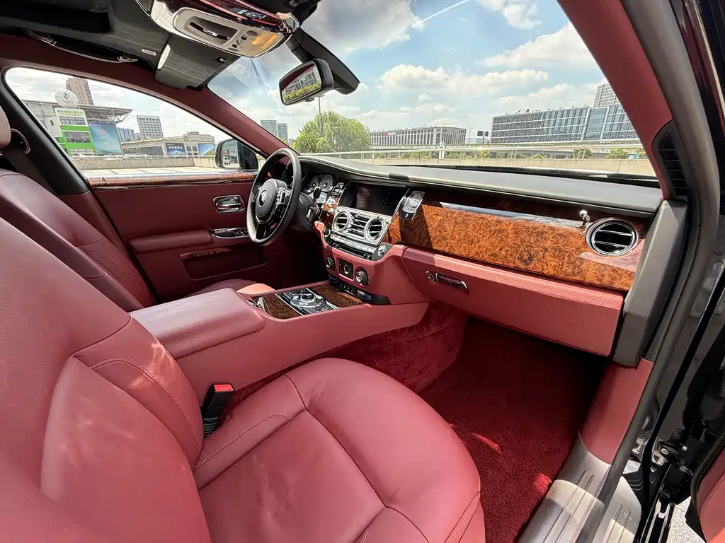 Rolls-Royce Ghost — миниатюра 13
