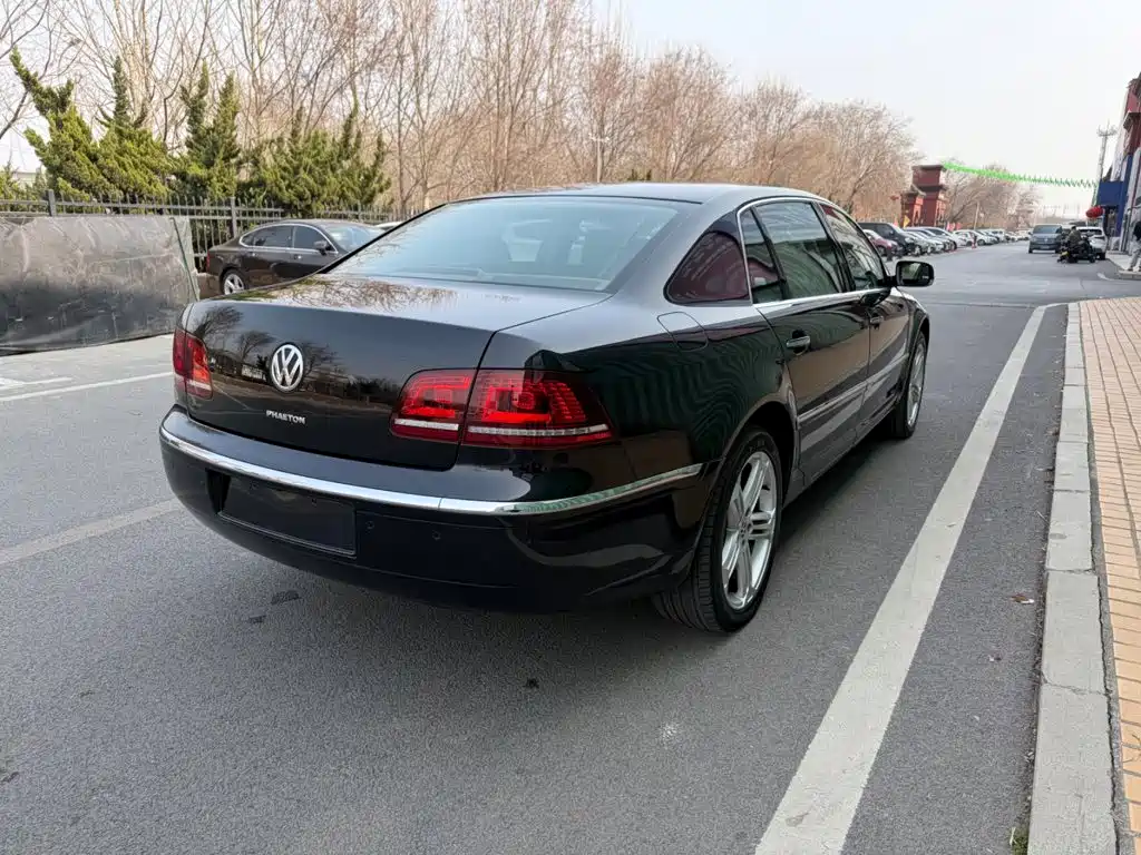 Volkswagen Phaeton — миниатюра 11