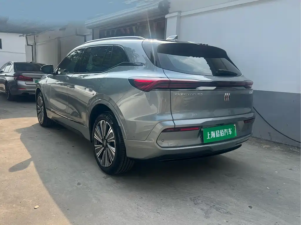 Buick E5 — миниатюра 7