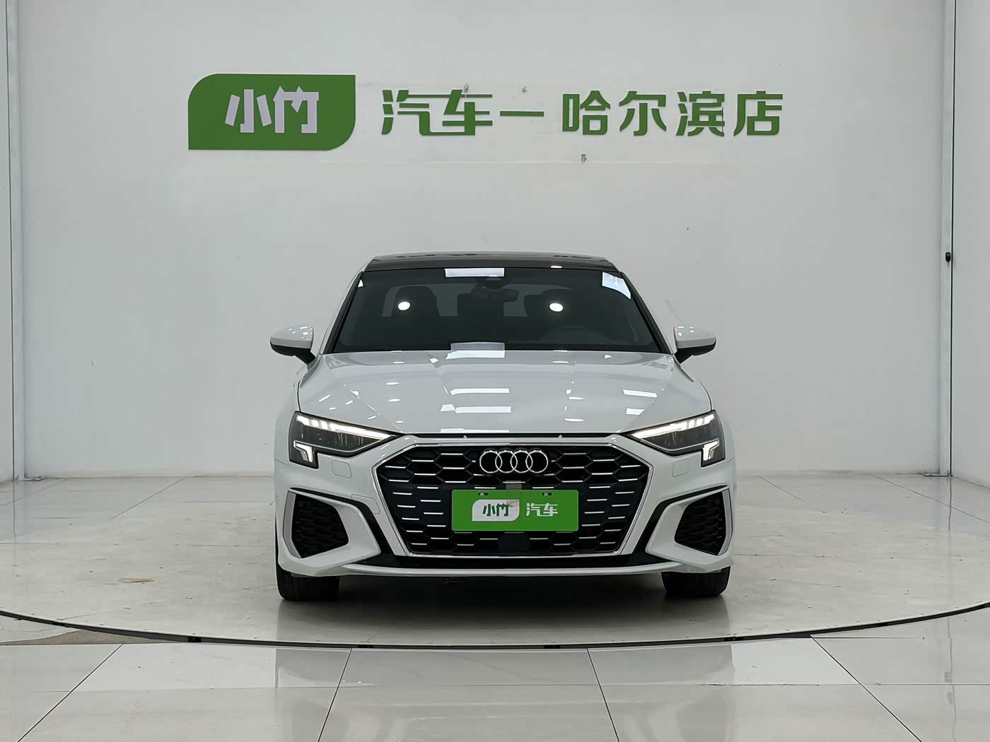 Audi A3 1.4 л 2023 г. Белый, пробег 40000 км