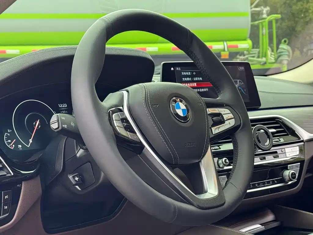 BMW 5 SERIES NEW ENERGY