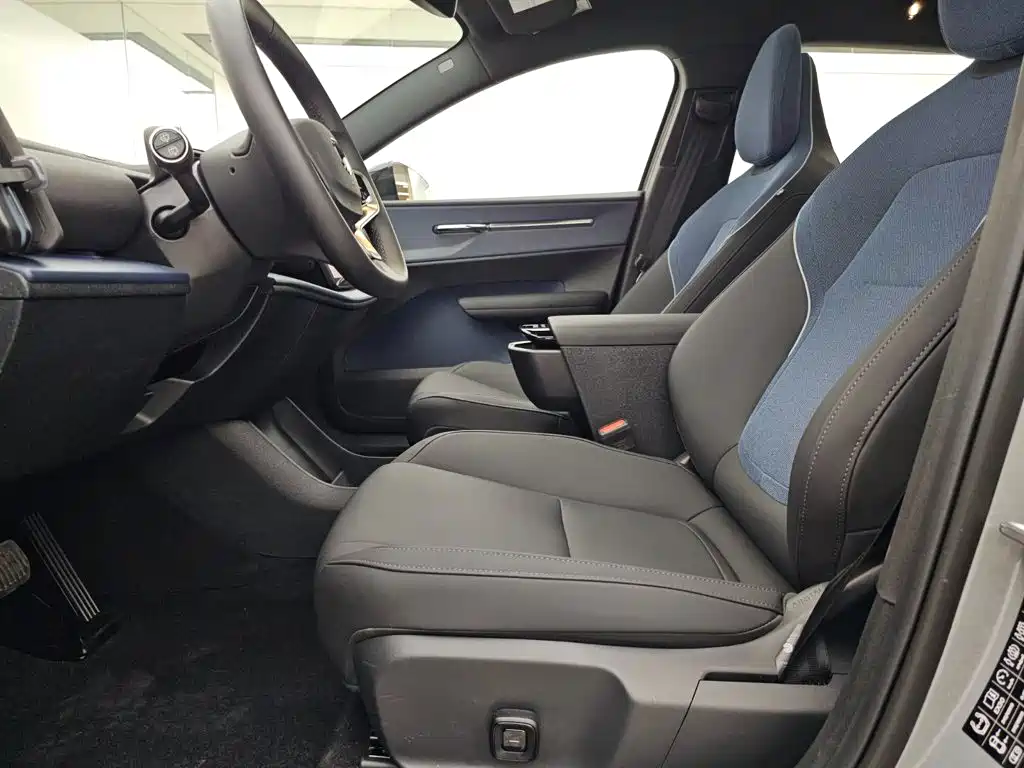 Volvo EX30 — миниатюра 9