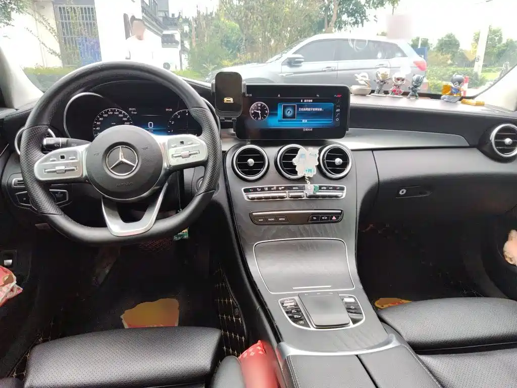 Mercedes-Benz C-Class — миниатюра 10
