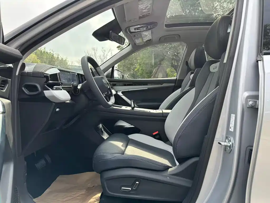 GEELY AUTOMOBILE BOYUE L