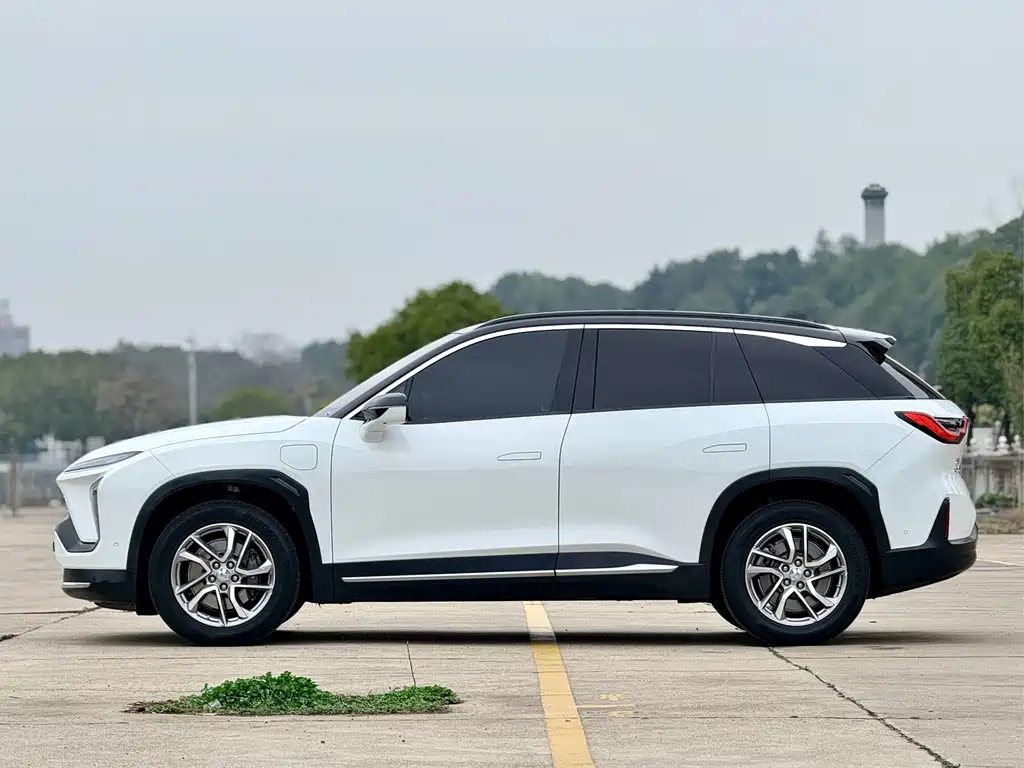 NIO NIO ES6