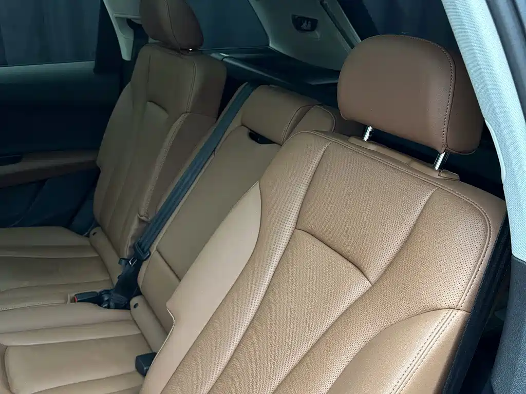 Audi Q7 — миниатюра 7