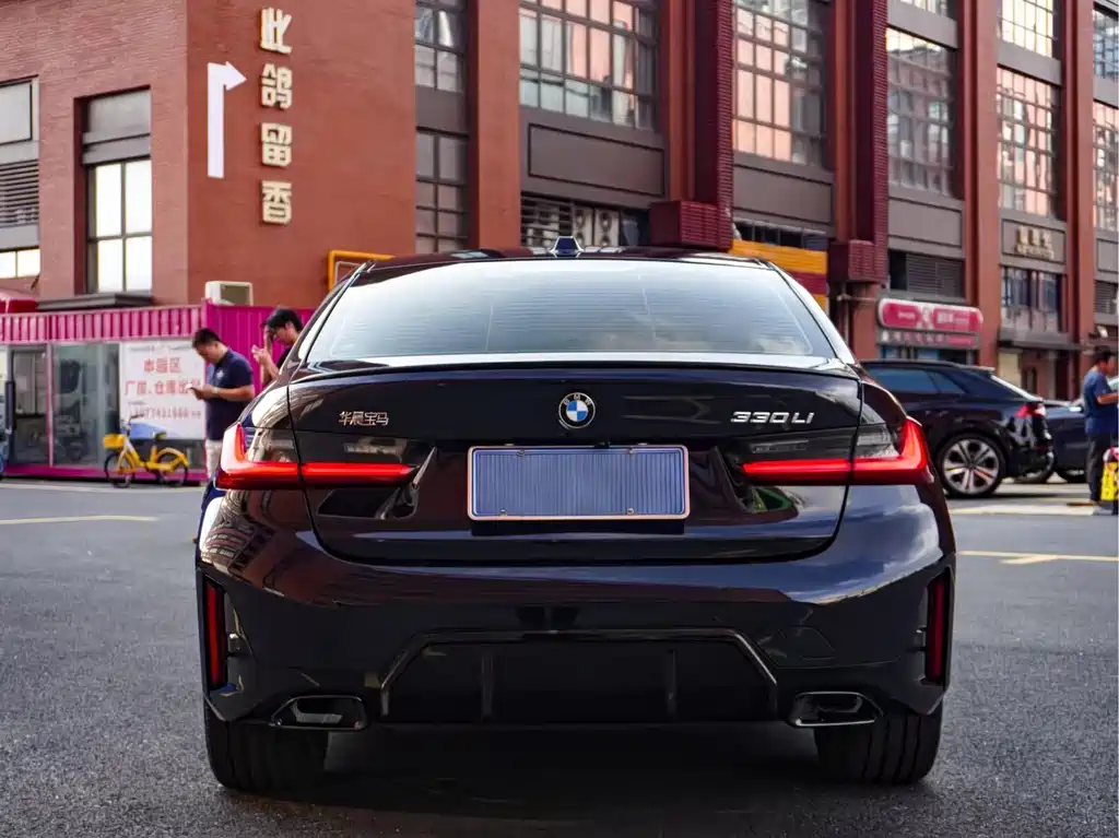 BMW 3 Series — миниатюра 4